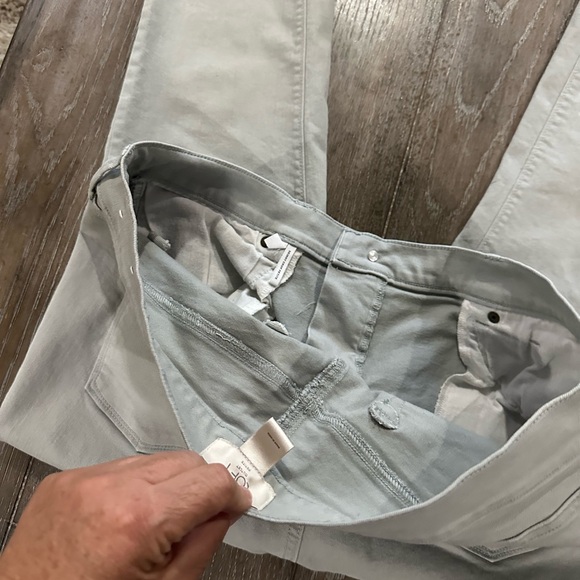 LOFT Sage Skinny Crop Petite Jeans - Picture 7 of 11